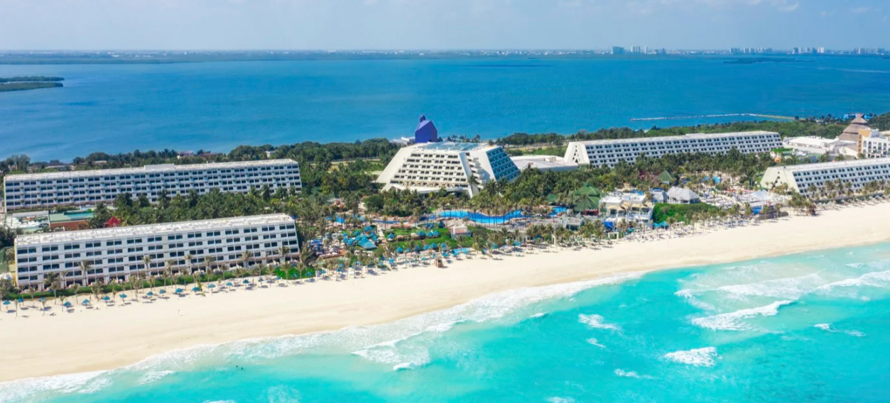 Grand Oasis Cancun Resort Complex