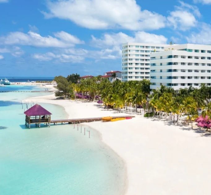 Oasis Hotels & Resorts: Complete Cancun All-Inclusive Guide