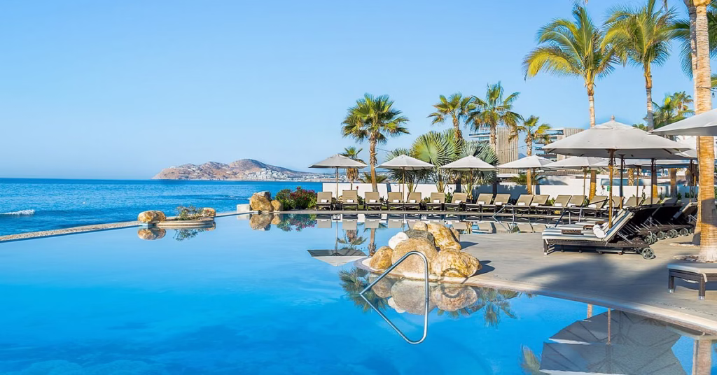Villa La Valencia Los Cabos pool